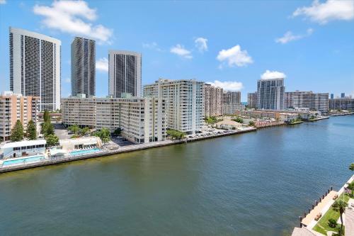 Apartamento Beachwalk Resort By Sunnyside Retreats