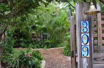 Apartamentos Papa's Hideaway