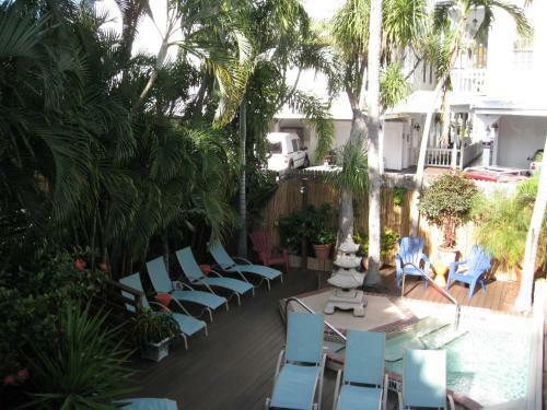 Posada Douglas House