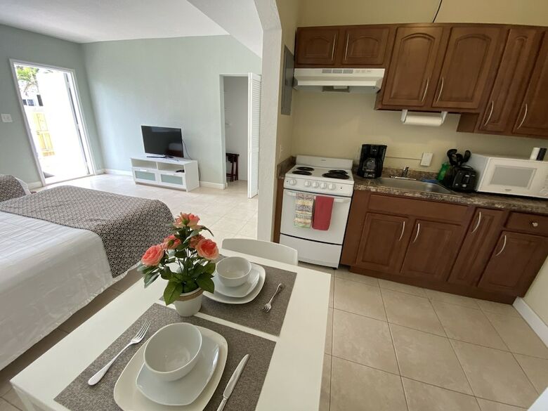 Hotel Coral Key Inn