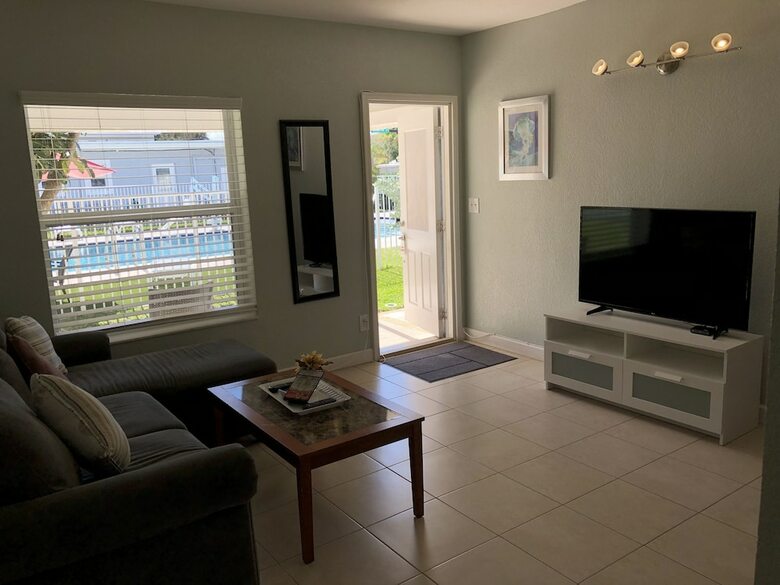 Hotel Coral Key Inn