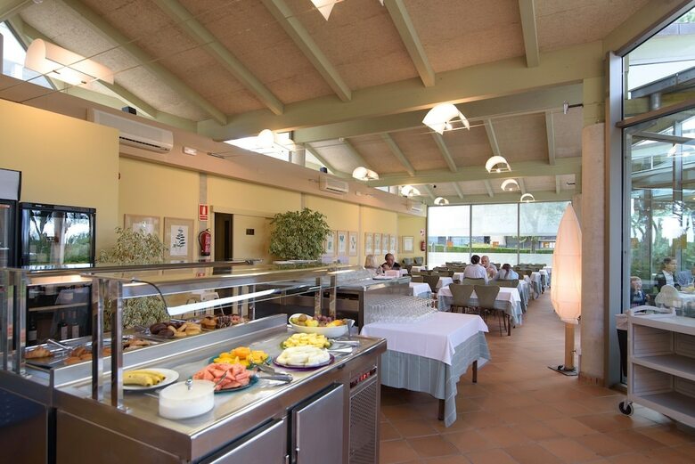 Ciutat De Palol Aparthotel