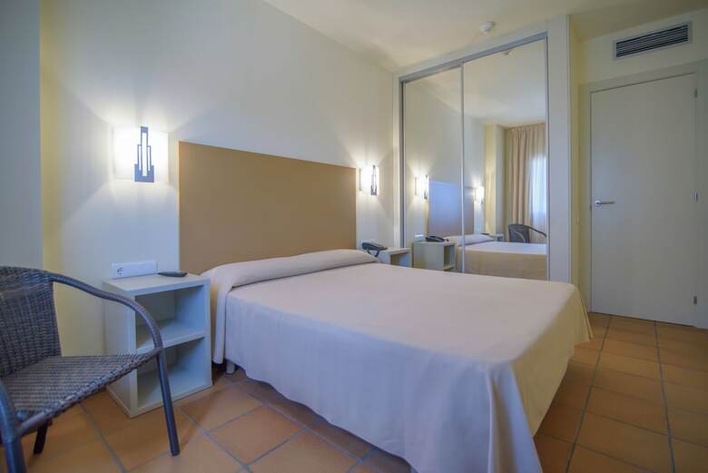 Ciutat De Palol Aparthotel
