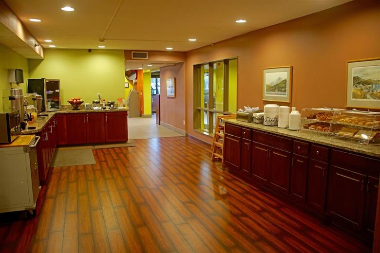 America's Best Value Inn Executive Suites & Hotel