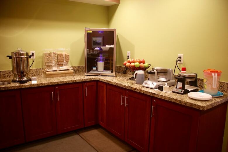 America's Best Value Inn Executive Suites & Hotel
