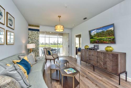 Apartamentos Solterra Golf Condo At The Lely Resort