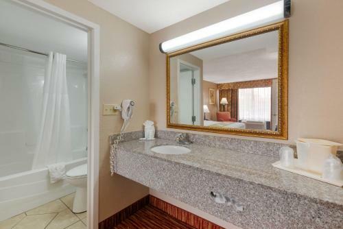 Hotel Quality Inn And Suites Conference Center