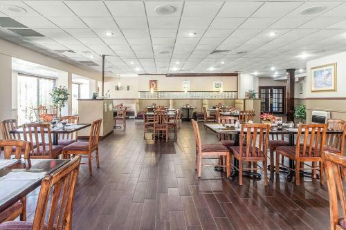Hotel Quality Inn And Suites Conference Center