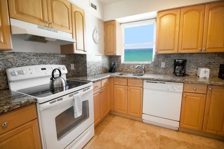 Apartamentos Seacoast Suites