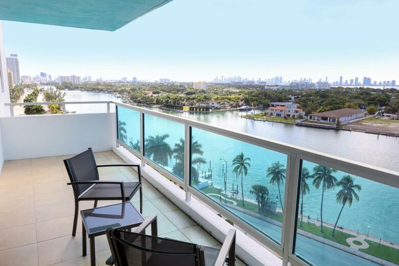 Apartamentos Seacoast Suites