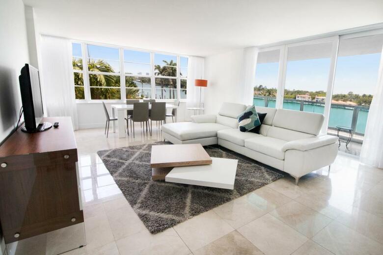 Apartamentos Seacoast Suites