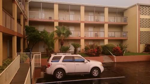 Driftwood Beach Motel