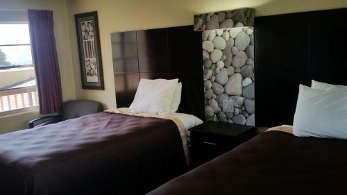 Driftwood Beach Motel