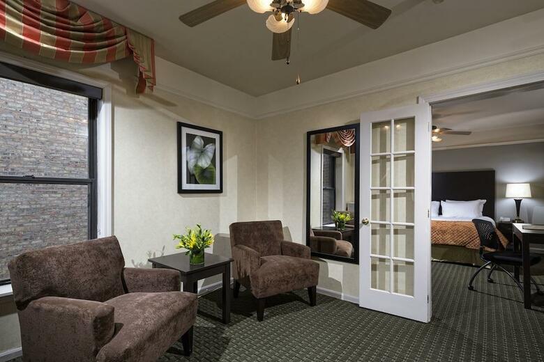 Willows Hotel