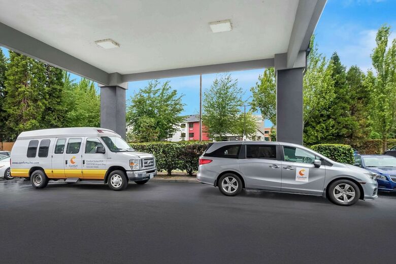 Hotel Comfort Suites Portland Airport