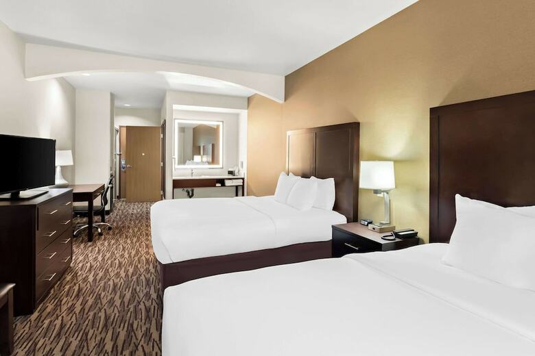 Hotel Comfort Suites Portland Airport