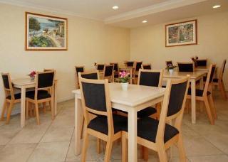 Hotel Comfort Inn