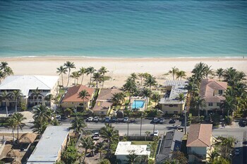 Posada Coral Tides Resort & Beach Club