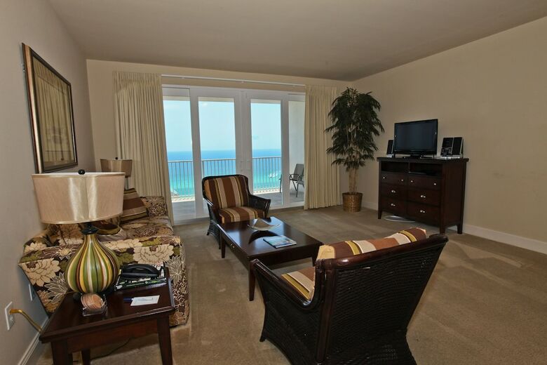 Aparthotel Laketown Wharf By Resort Collection