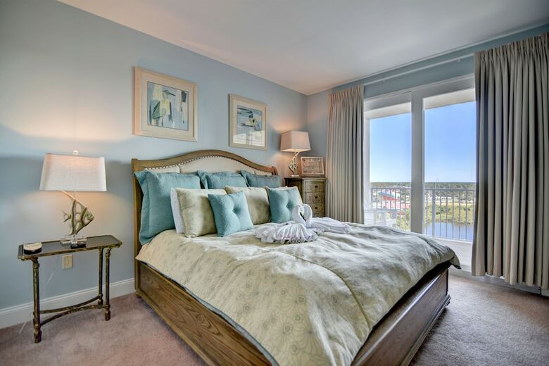 Aparthotel Laketown Wharf By Resort Collection