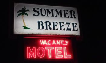 Summer Breeze Motel