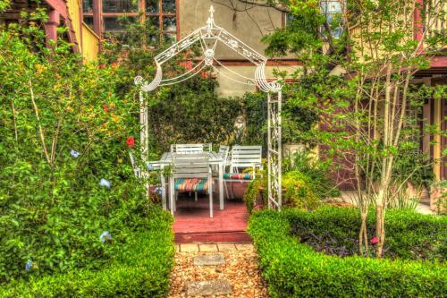 Casa De Solana Bed And Breakfast