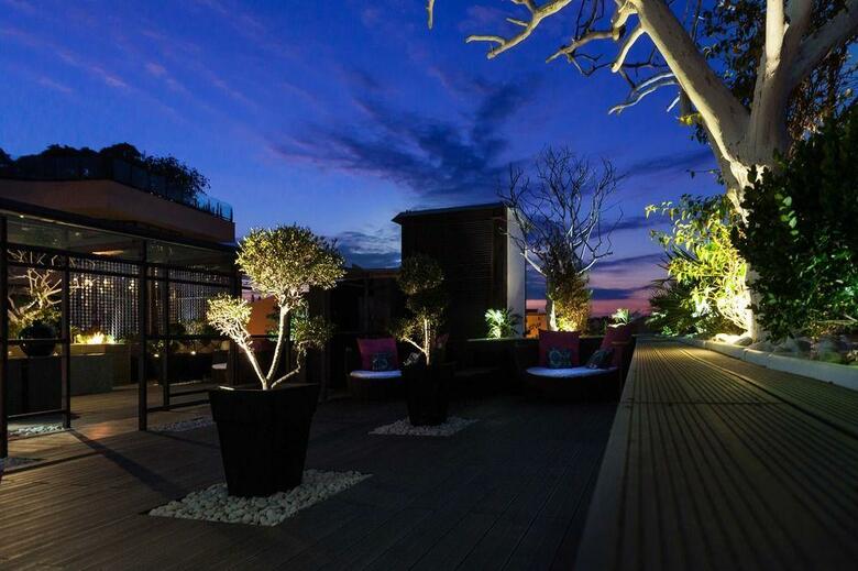 UNA Hotel One