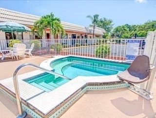 Motel Days Inn St. Petersburg Central