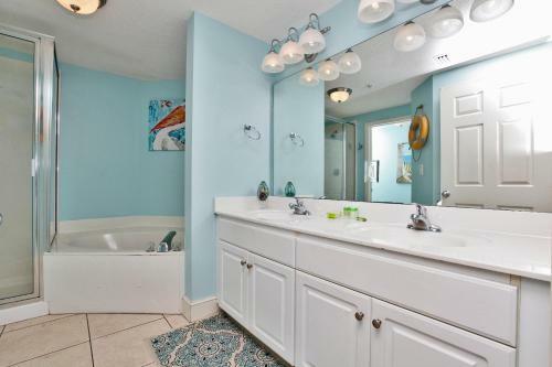 Hotel Majestic Beach Towers Resort By Panhandle Getaways