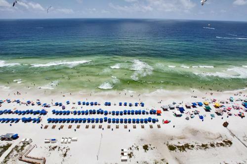 Hotel Majestic Beach Towers Resort By Panhandle Getaways
