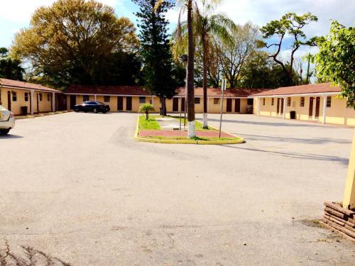 Cadillac Motel