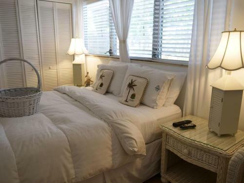 Hotel Siesta Key Bungalows