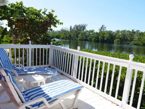 Hotel Siesta Key Bungalows