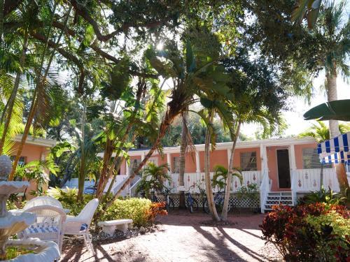 Hotel Siesta Key Bungalows