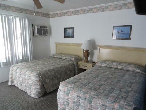 Royal Palms Motel