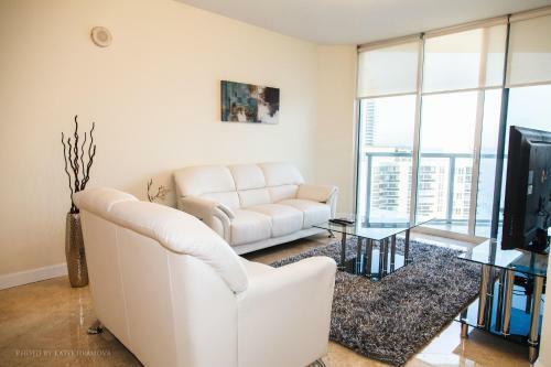 Apartamentos La Perla Condominium On The Beach