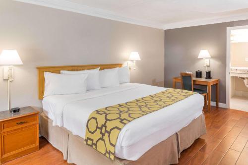 Hotel Baymont Inn & Suites - Tallahassee Central