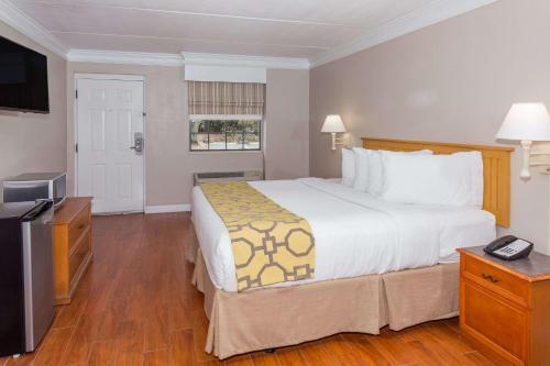 Hotel Baymont Inn & Suites - Tallahassee Central