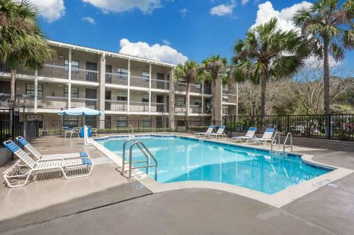 Hotel Baymont Inn & Suites - Tallahassee Central