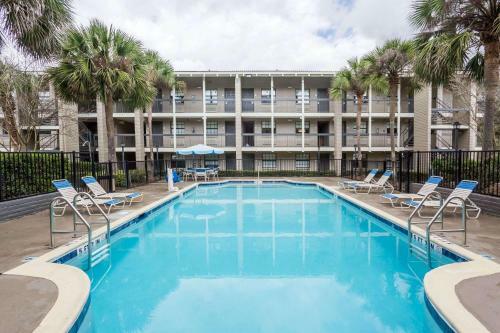 Hotel Baymont Inn & Suites - Tallahassee Central