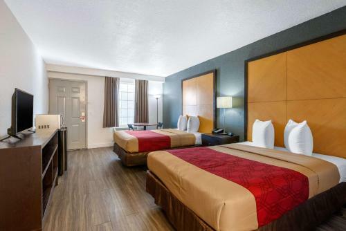Motel Econo Lodge At Raymond James Stadium