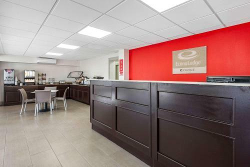 Motel Econo Lodge At Raymond James Stadium