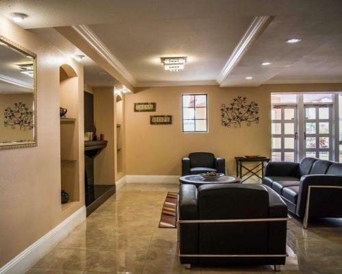 Motel Rodeway Inn & Suites Tampa
