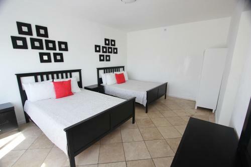 918 Ocean Drive Apartments