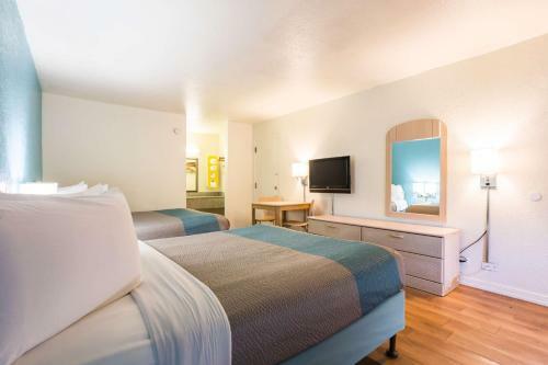 Motel 6 Spring Hill Weeki Wachee