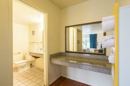 Motel 6 Spring Hill Weeki Wachee