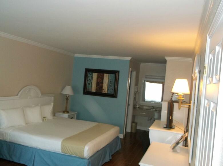 Hotel Vero Beach Inn & Suites