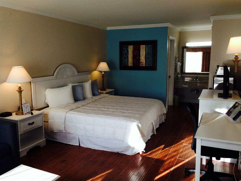 Hotel Vero Beach Inn & Suites