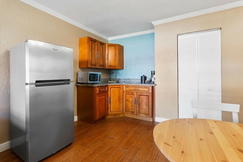 Hotel Vero Beach Inn & Suites