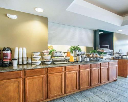 Hotel Rodeway Inn Wesley Chapel